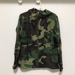 ザノースフェイス(THE NORTH FACE)の美品♡ ノースフェイス 迷彩柄 ブルゾン ジャケット M パーカー フード 薄手(ブルゾン)