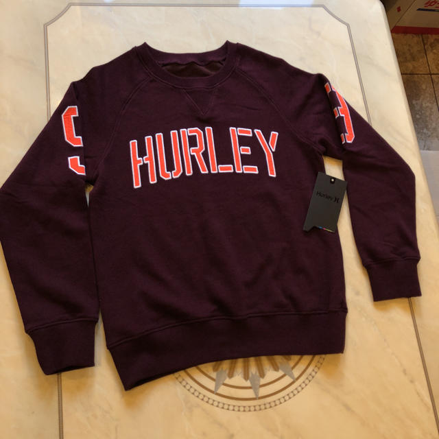 Hurley(ハーレー)のハーレー★HURLEY★エンジ色トレーナー★sizeM(14〜152) キッズ/ベビー/マタニティのキッズ服男の子用(90cm~)(Tシャツ/カットソー)の商品写真