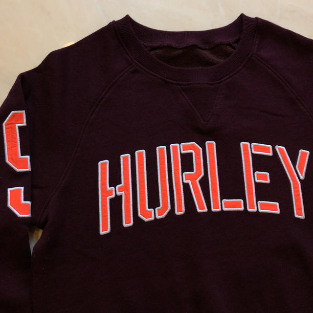 Hurley(ハーレー)のハーレー★HURLEY★エンジ色トレーナー★sizeM(14〜152) キッズ/ベビー/マタニティのキッズ服男の子用(90cm~)(Tシャツ/カットソー)の商品写真