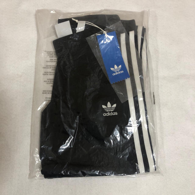 adidas(アディダス)のadidas アディダス レギンス タイツ トレフォイル  M レディースのレッグウェア(レギンス/スパッツ)の商品写真