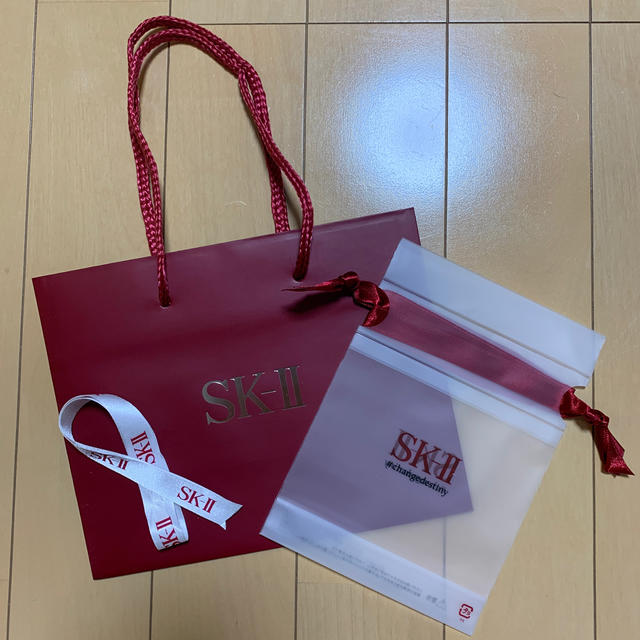 SK-II(エスケーツー)のSK-II 紙袋(リボン付き)＋ポリ巾着袋 レディースのバッグ(ショップ袋)の商品写真