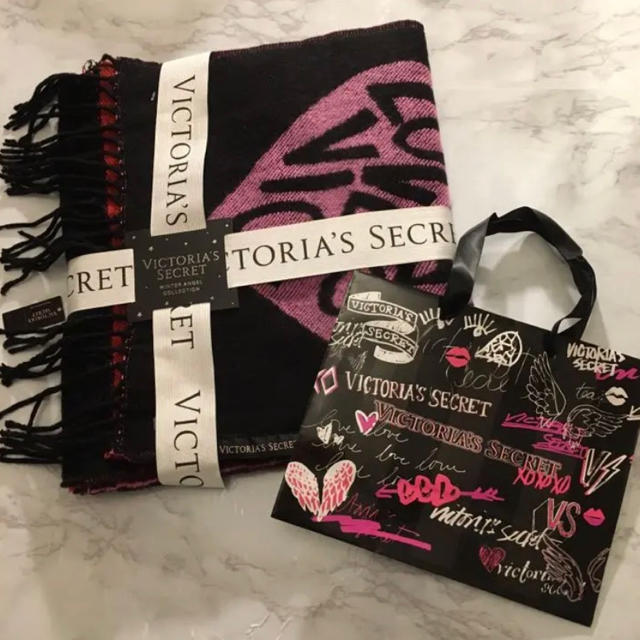 Victoria's Secret(ヴィクトリアズシークレット)のヴィクトリアシークレット マフラー ショッパー 付き レディースのファッション小物(マフラー/ショール)の商品写真