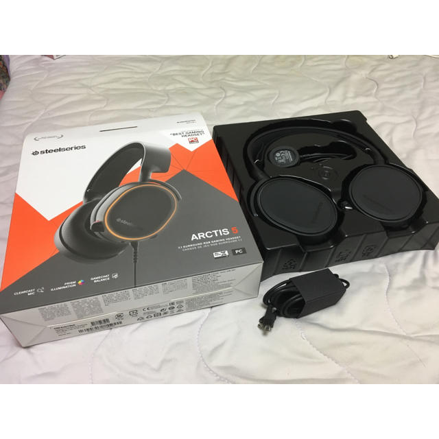 steelseries ARCTIS 5 ゲーミングヘッドホン スマホ/家電/カメラのオーディオ機器(ヘッドフォン/イヤフォン)の商品写真