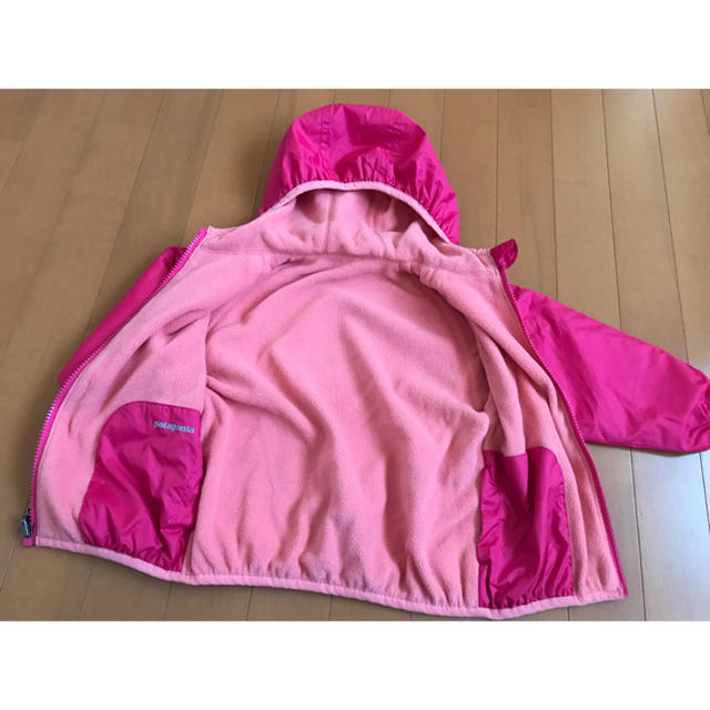 patagonia(パタゴニア)のPatagonia リバーシブルアウター  2T キッズ/ベビー/マタニティのキッズ服女の子用(90cm~)(ジャケット/上着)の商品写真