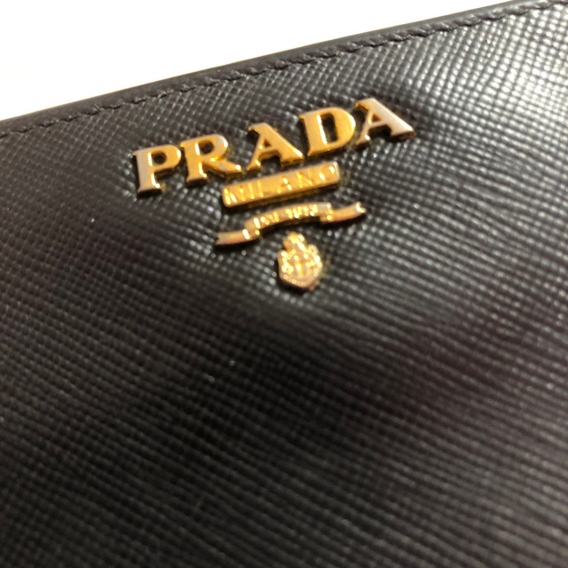 PRADA(プラダ)のPRADA 財布 プラダ サフィアーノ 二つ折り財布 ブラック 中古 レディースのファッション小物(財布)の商品写真