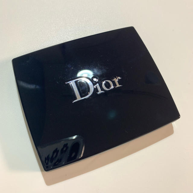 Dior(ディオール)の【中古品】Dior アイシャドウ サンククルール 847 コスメ/美容のベースメイク/化粧品(アイシャドウ)の商品写真