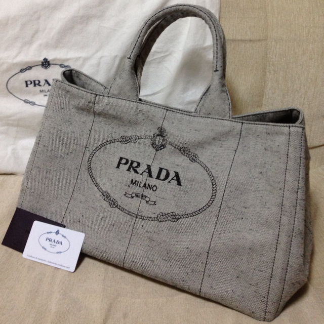 PRADA(プラダ)のPRADA♡カナパトート レディースのバッグ(トートバッグ)の商品写真
