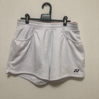 ヨネックス(YONEX)のYONEX ホワイト ショートパンツ(テニス)