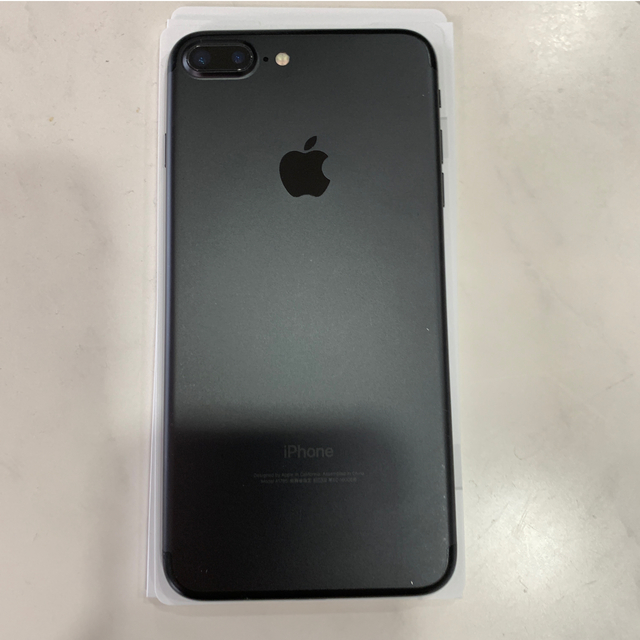 Apple(アップル)のiPhone 7 Plus Jet Black 32 GB  スマホ/家電/カメラのスマートフォン/携帯電話(スマートフォン本体)の商品写真