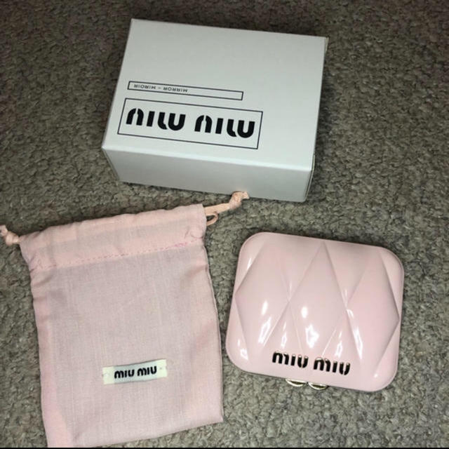 Miumiu ノベルティ ミラー