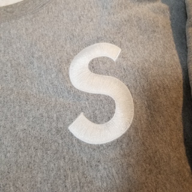 Supreme(シュプリーム)のSupreme slogo crewneck sweat シュプリーム Sロゴ メンズのトップス(スウェット)の商品写真