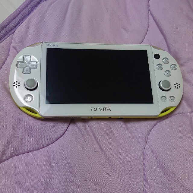 PlayStationVitaペルソナモデル