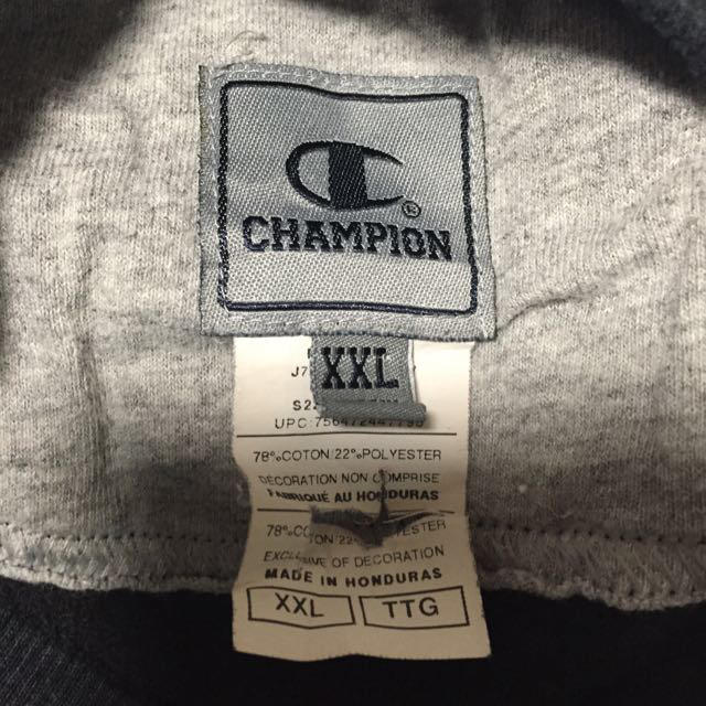 Champion(チャンピオン)のチャンピオンロゴ 黒 スウェット XXL メンズのトップス(スウェット)の商品写真