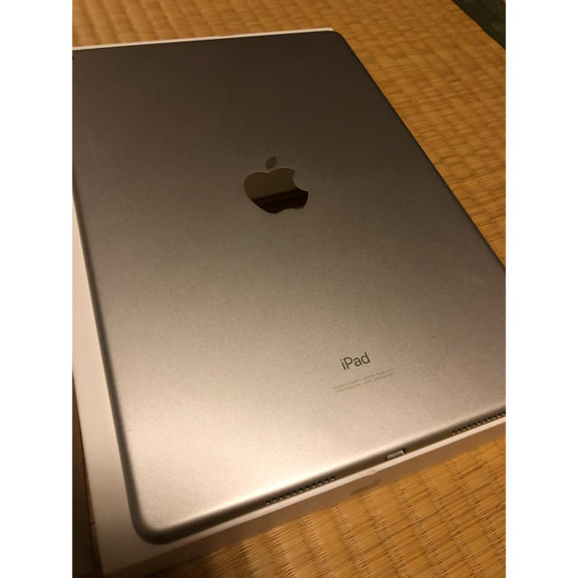 Apple(アップル)のiPad AIR 3 10.5インチ 64GB Wi-Fiモデル スマホ/家電/カメラのPC/タブレット(タブレット)の商品写真