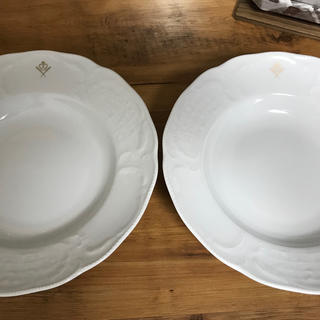 ローゼンタール(Rosenthal)のローゼンタールクラシック 白 お皿 2枚 23cm ホワイト シンプル金ロゴ(食器)