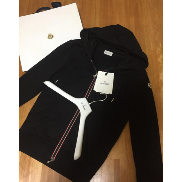MONCLER - モンクレール メンズ パーカー MAGLIA / 新品・未使用の通販