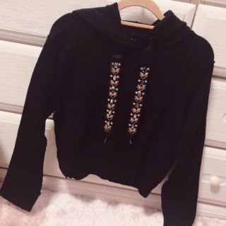 ザラ(ZARA)のZARA♡ビジューニットパーカー♡美品(パーカー)