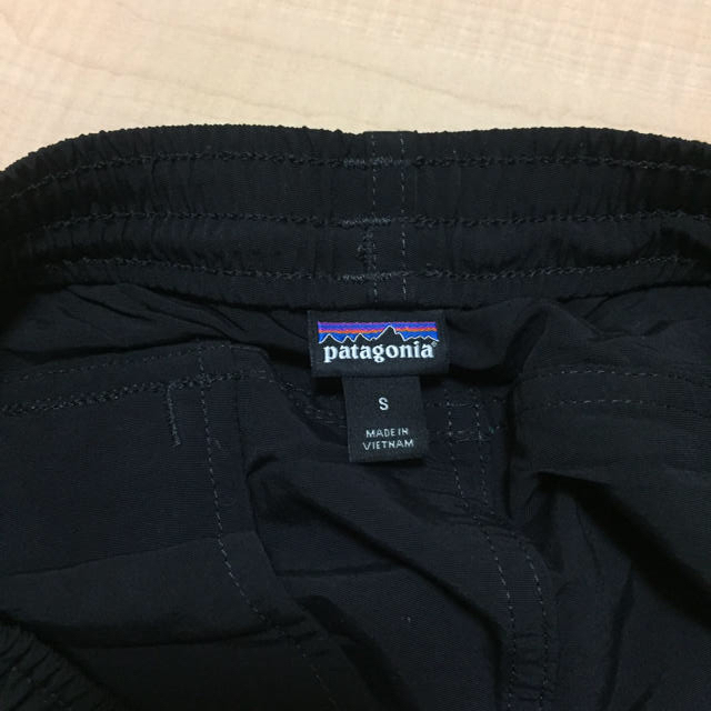 patagonia(パタゴニア)のパタゴニア バギーズパンツ ブラック Sサイズ メンズのパンツ(ワークパンツ/カーゴパンツ)の商品写真