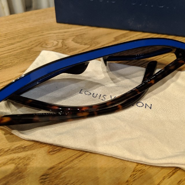 LOUIS VUITTONルイ・ヴィトンサングラス青×べっ甲 | loneoakpoint.com