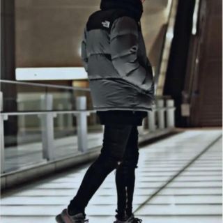 ザノースフェイス(THE NORTH FACE)の大人気 超希少 日本未発売カラー ノースフェイス ヌプシ ダウン ジャケット(ダウンジャケット)