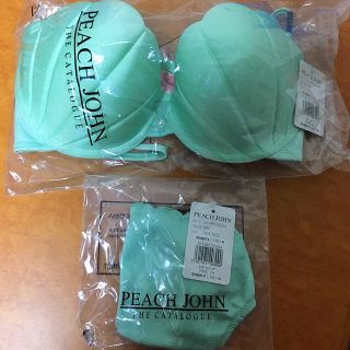 ピーチジョン(PEACH JOHN)の新品ピーチジョン♡ 人魚のブラ ショーツセット(ブラ&ショーツセット)