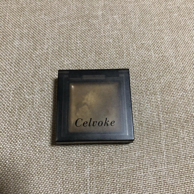 Cosme Kitchen(コスメキッチン)のcelvoke セルヴォーク インフィニトリーカラー08 コスメ/美容のベースメイク/化粧品(アイシャドウ)の商品写真