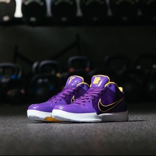 ナイキ(NIKE)の28.5 UNDEFEATED NIKE KOBE 4 PURPLE(スニーカー)