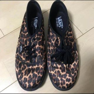 ヴァンズ(VANS)の【再値下げ】vans authentic レオパード スニーカー(スニーカー)