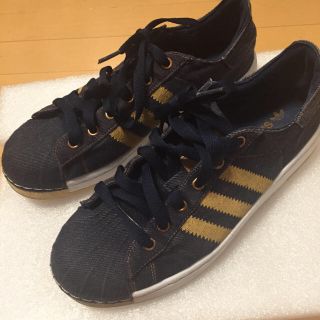 アディダス(adidas)のadidas スニーカー(スニーカー)