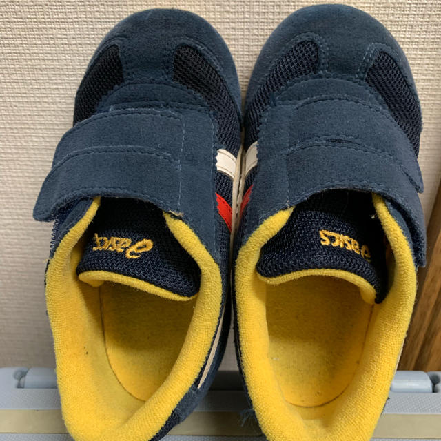 asics(アシックス)のasics すくすく 15.5センチ キッズ/ベビー/マタニティのキッズ靴/シューズ(15cm~)(スニーカー)の商品写真