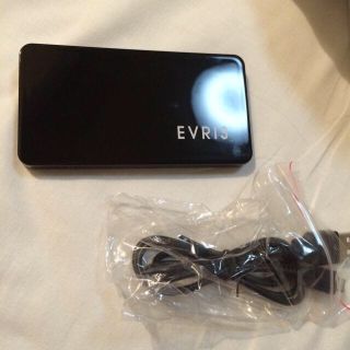 エヴリス(EVRIS)のEVRISモバイルバッテリー(バッテリー/充電器)