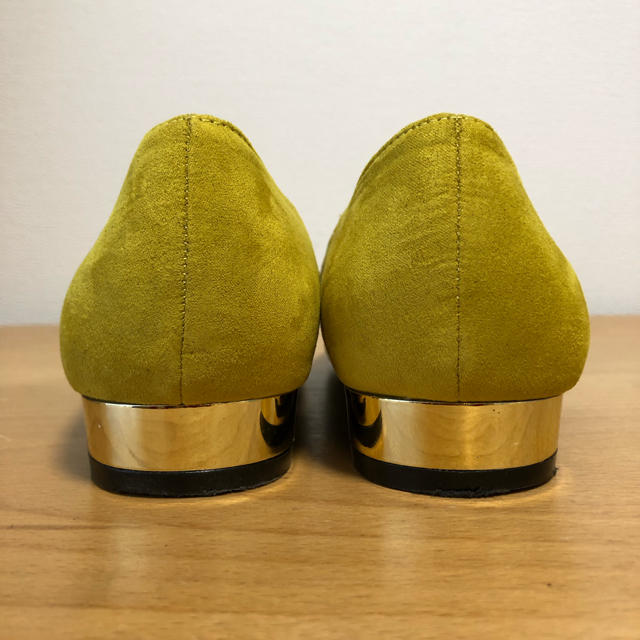 Discoat(ディスコート)のdircoat 美品  イエロー×ゴールド パンプス 24〜24.5cm レディースの靴/シューズ(ハイヒール/パンプス)の商品写真
