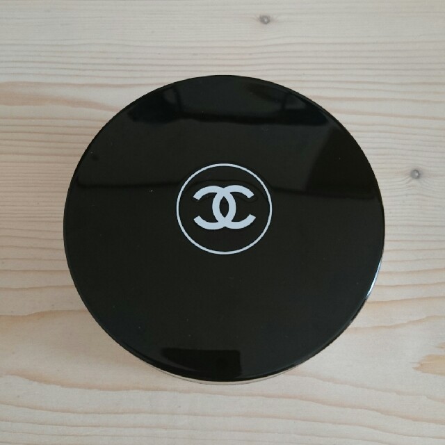 CHANEL(シャネル)のCHANEL フェイスパウダー10 コスメ/美容のベースメイク/化粧品(フェイスパウダー)の商品写真