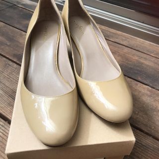 コールハーン(Cole Haan)のコールハーン エナメルパンプス(ハイヒール/パンプス)