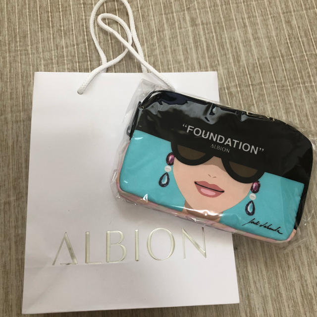 ALBION(アルビオン)のALBION ノベルティポーチ レディースのファッション小物(ポーチ)の商品写真