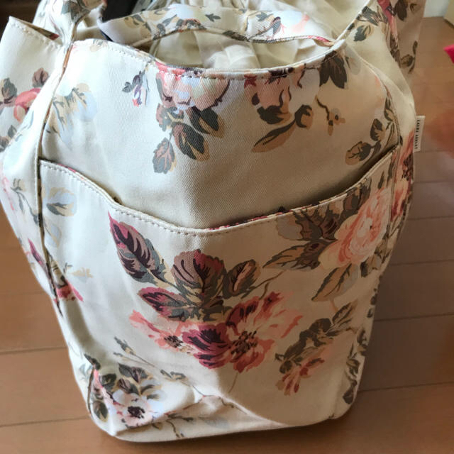 LAURA ASHLEY(ローラアシュレイ)の新品未使用 ローラアシュレイ／トートバッグ  レディースのバッグ(トートバッグ)の商品写真