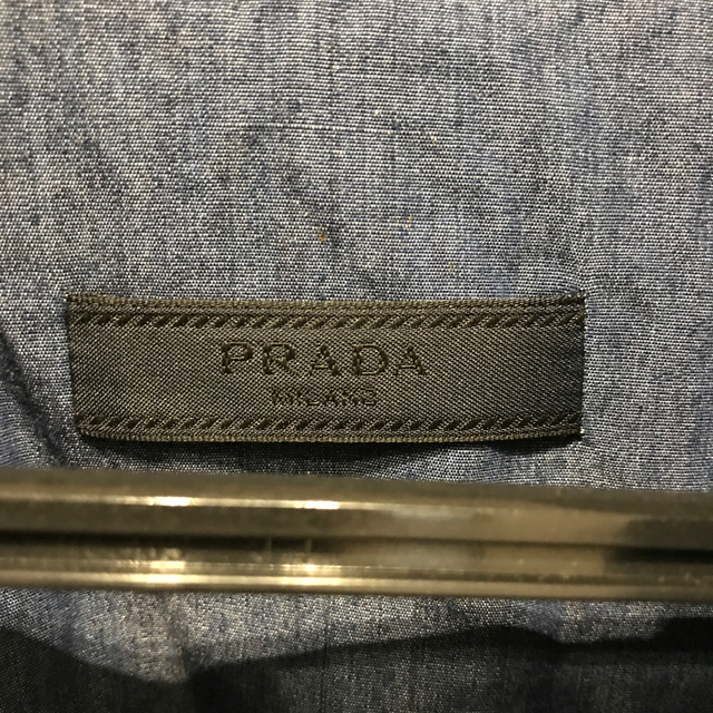 PRADA(プラダ)のPRADAのシャツ メンズのトップス(シャツ)の商品写真