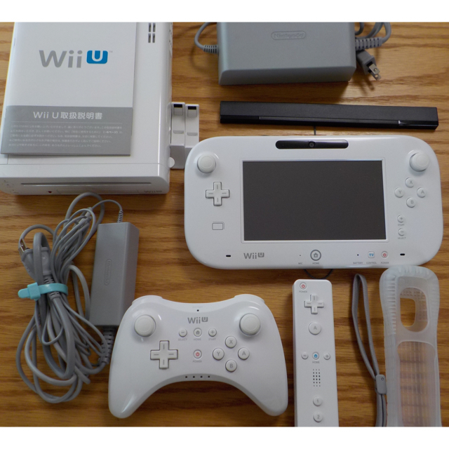 WiiU 本体 白 32GB マリオカートゲームソフト/ゲーム機本体
