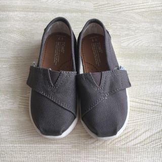 トムズ(TOMS)の新品未使用　TOMS キッズベビー靴(スニーカー)