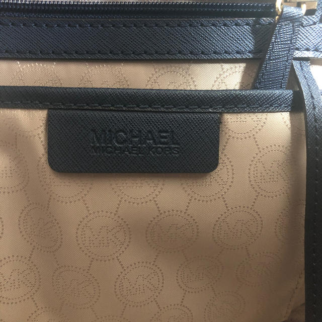 Michael Kors(マイケルコース)のMICHAEL KORS ショルダーバッグ レディースのバッグ(ショルダーバッグ)の商品写真