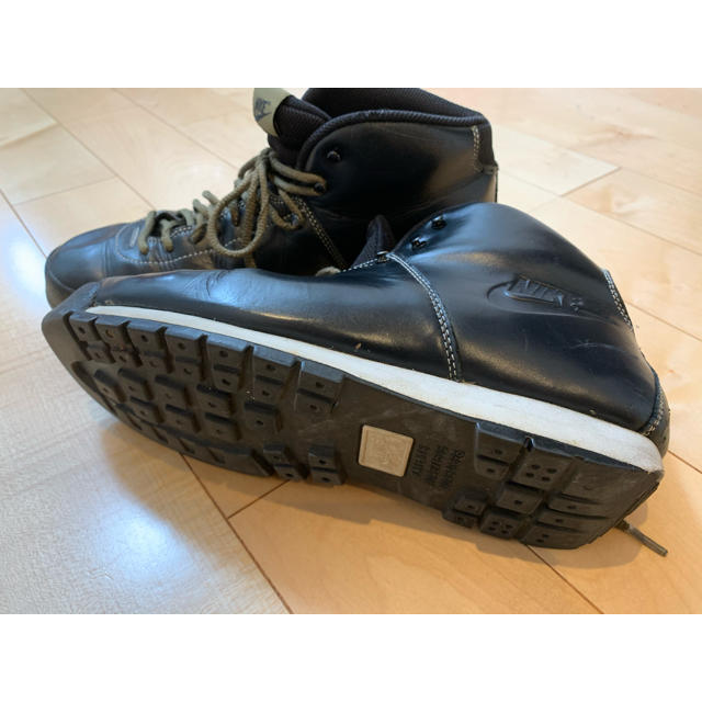 NIKE(ナイキ)の【最終値下げ・送料込変更】ナイキ　スニーカー　ハイカット　28cm トレッキング メンズの靴/シューズ(スニーカー)の商品写真