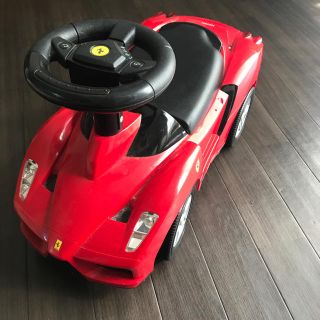 フェラーリ(Ferrari)のフェラーリ 足けり 車 ミニカー 三輪車(三輪車)