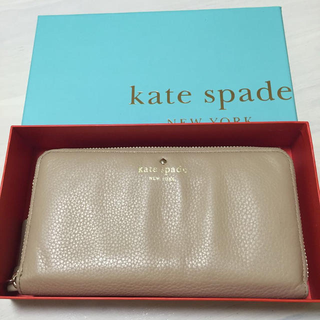 Kate spade ベージュ財布✨美品