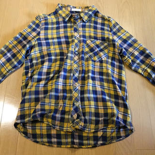 黄色チェックシャツ(シャツ/ブラウス(長袖/七分))