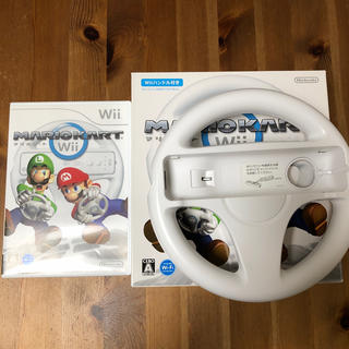 ウィー(Wii)のWii マリオカート ハンドル付き(家庭用ゲームソフト)