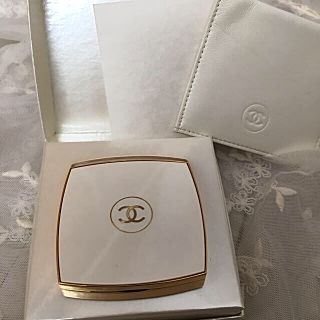 シャネル(CHANEL)の☆レア☆ CHANEL ココ マドモアゼル パルファム コンパクト（練り香水）(香水(女性用))