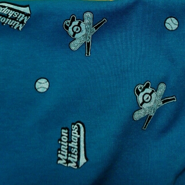 ミニオン(ミニオン)のブルーミニオンTシャツ野球柄 エンタメ/ホビーのアニメグッズ(その他)の商品写真