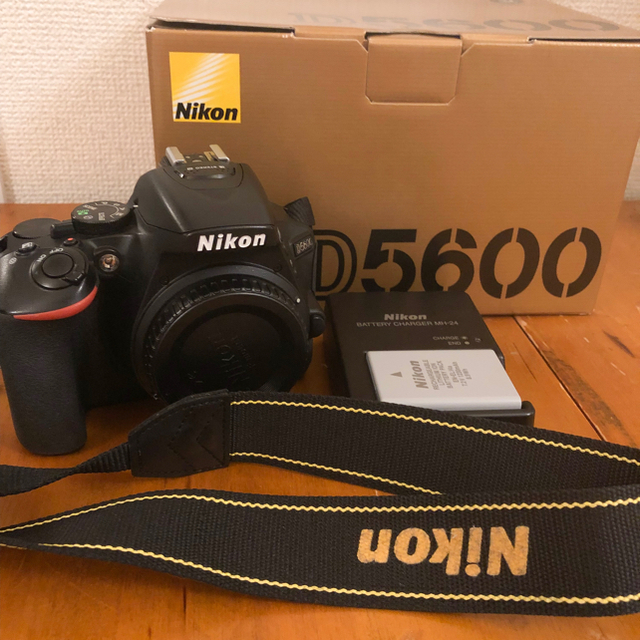 花さん用【美品】NIKON D5600 ボディ＼wifi対応機種／