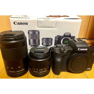 キヤノン(Canon)のルナ様専用 Canon EOS Kiss M ダブルズームキット(ミラーレス一眼)