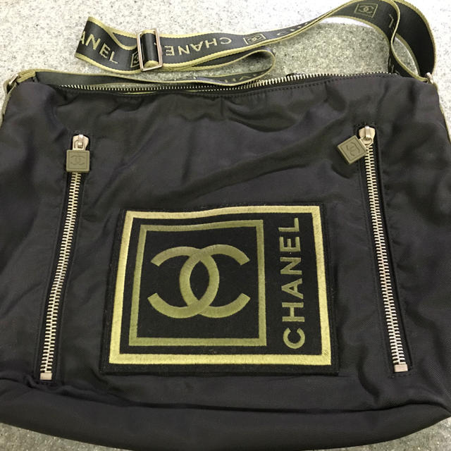 CHANEL シャネルスポーツラインショルダーバッグ(正規品)